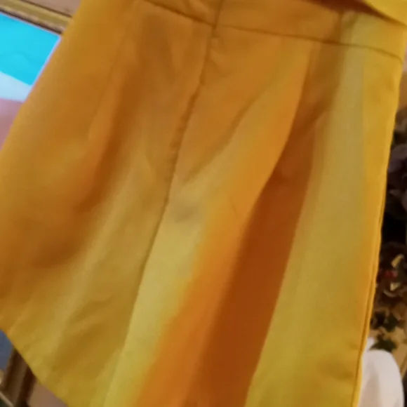 Cute Romper size Small - Picture 11 of 13